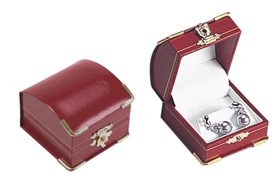dome style earring leatherette box